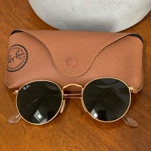 Ray-Ban Round Metal Sunglasses